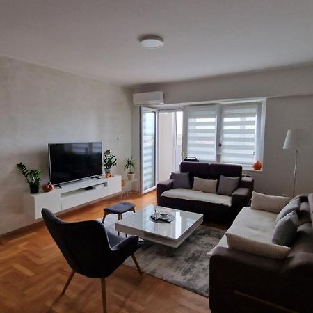 Lux Apartman Ava Kikinda Ngoại thất bức ảnh
