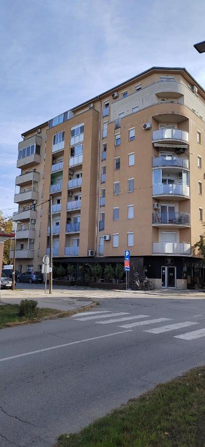 Lux Apartman Ava Kikinda Ngoại thất bức ảnh
